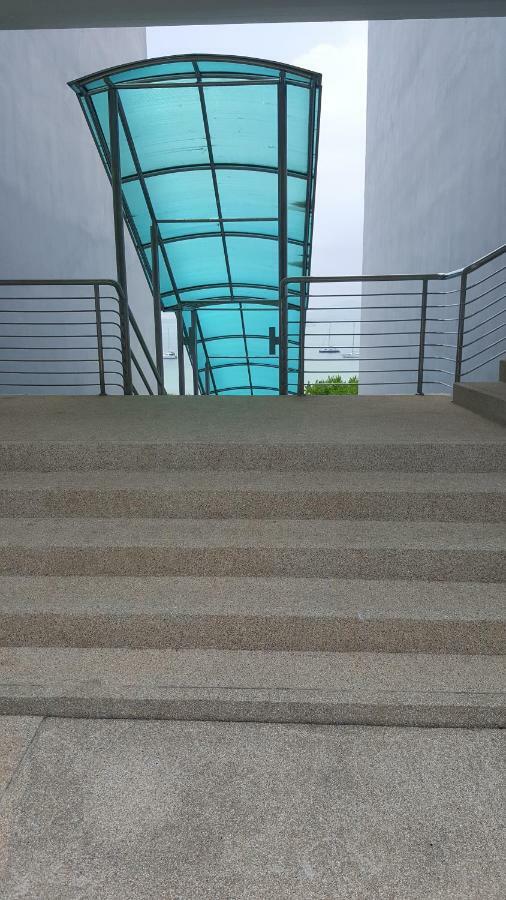 Panwa Beach D-Lux 4 Bed Beachfront Apartment With Sea View מראה חיצוני תמונה